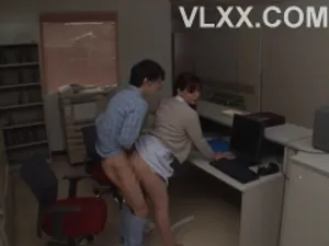 Anh trai "dạy" cô em họ cách làm tình trước khi đi hẹn hò